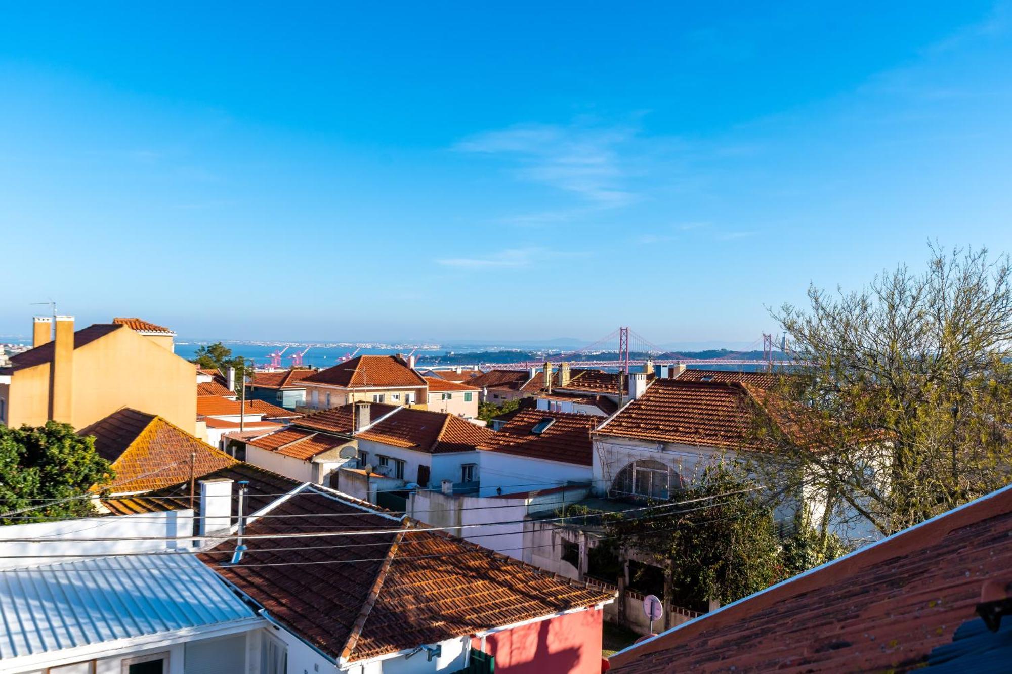 Luxury Villa With A Pool In The City - No Parties Allowed Lisboa Extérieur photo